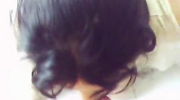 Mi secretaria quiere aumento de sueldo a cambio de una mamada