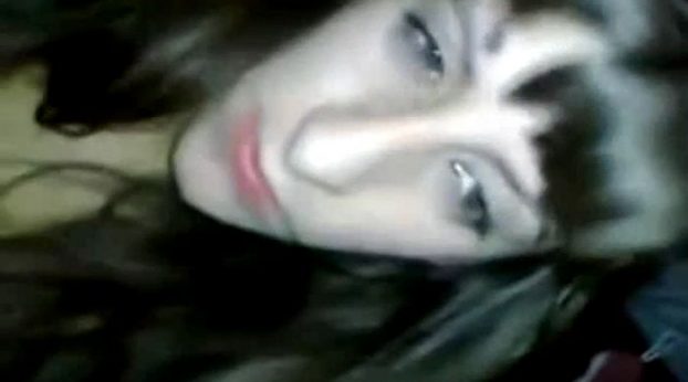 Mexicana tímida no quiere que la graben cogiendo