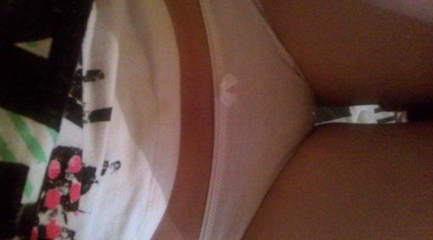 monni-loops-jovencita-nerd-super-ardiente-xxx