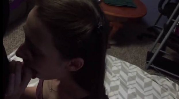 perfecta-mamada-de-mi-novia-bonita-pero-caliente