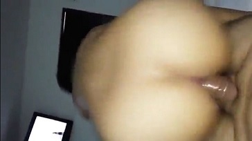 Culona dando sentones hasta romper mi pija 364x204