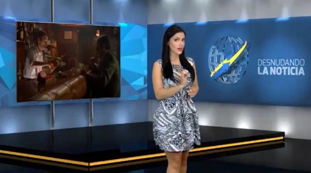 Reportera se desnuda mientras da las noticias