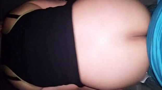 Cachando a ritmo de reggaeton