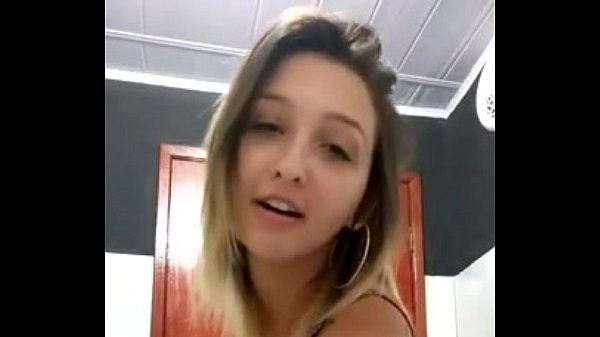 Mi prima me manda un video por whatsapp