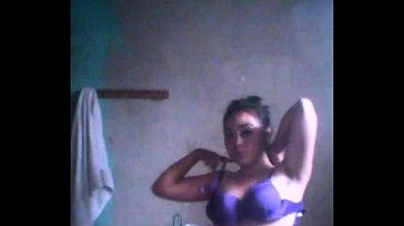 Nena desnuda quiero su cachada