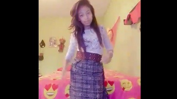 Chibolita con ganas de verga 380x210