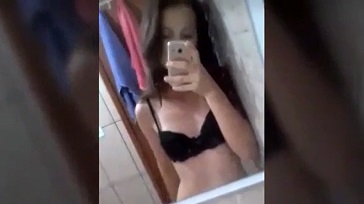 Las puterias de una flaquita de lentes 364x204