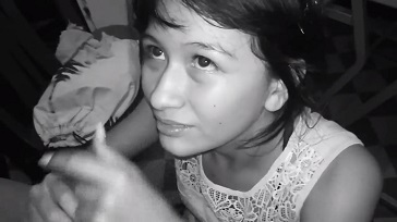 Putita chupando pene con tomada de leche 364x204