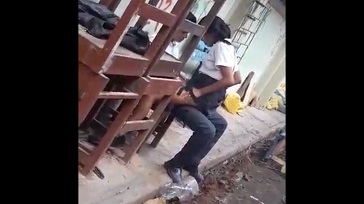 Morrita cogiendo en el recreo 364x204